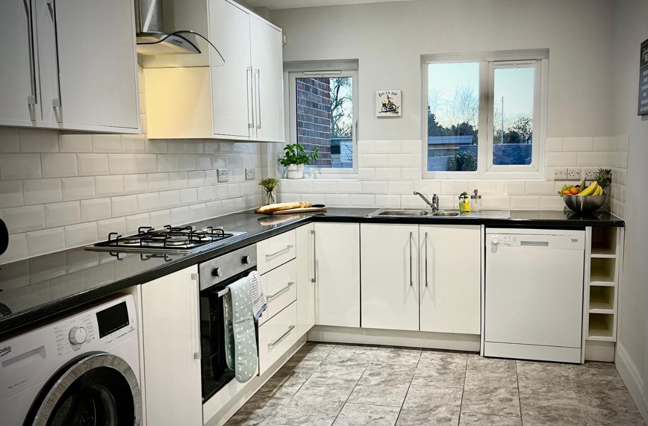 Three Bedroom City Home With Garden 사우샘프턴 외부 사진
